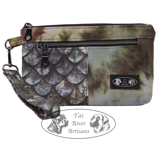 Two-Toned Wristlet - Toothless Dragon Scales